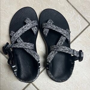 Black Chacos women’s size 8